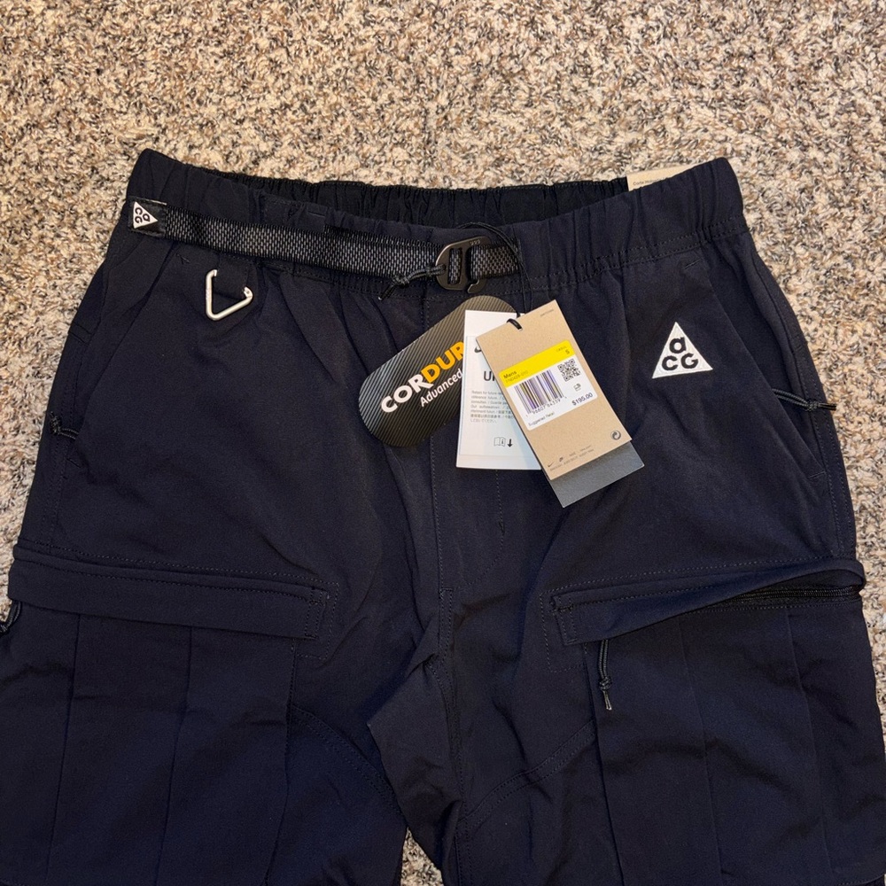 Nike ACG Cargo convertible pants. New! Small men’s - Picture 6 of 9